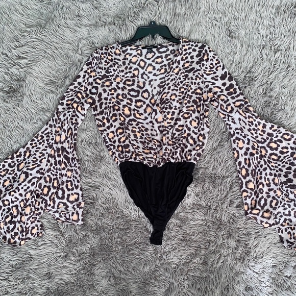 Flowy Long Sleeve Cheetah Low Cut Bodysuit - Picture 1 of 4